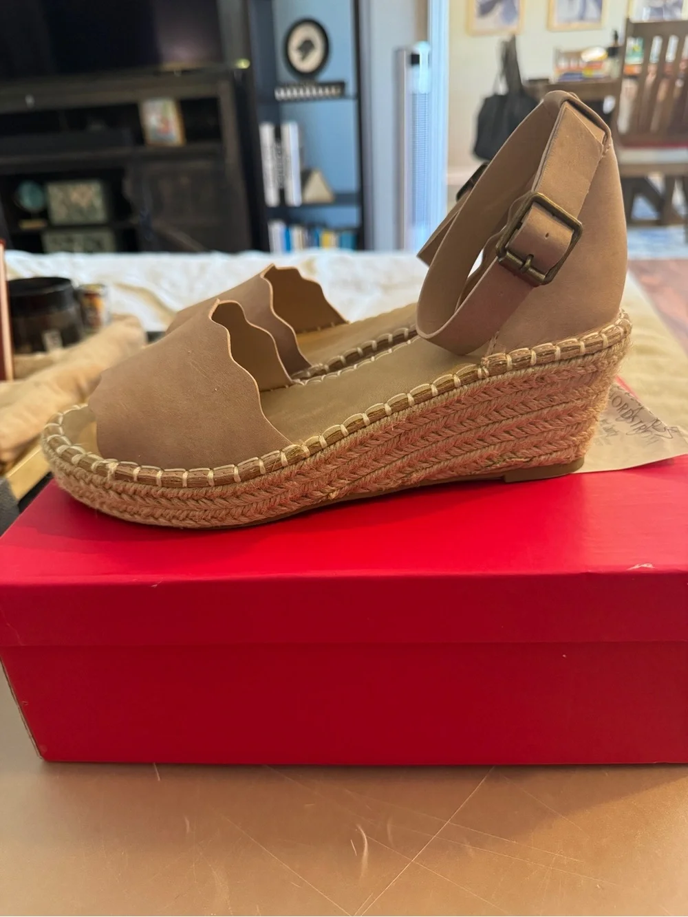 Catherine Malandrino scalloped open